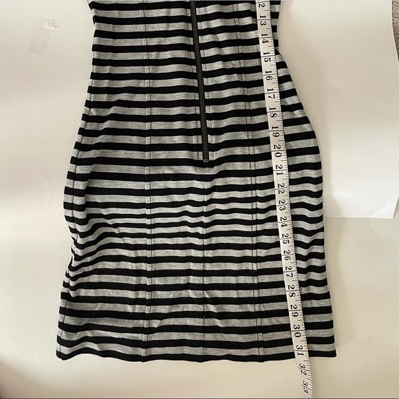 French Connection dress w/zipper back - Picture 4 of 5
